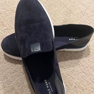 Cole Haan Women Grand Horizon Slip-On Loafer Marine Blue/White Size 9.